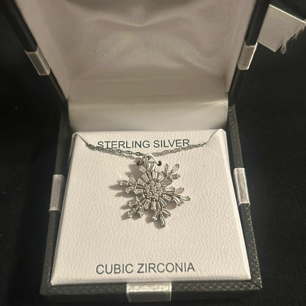 Sterling Silver Snowflake Pendant